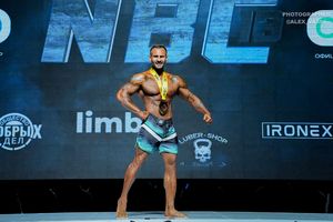 MEN'S PHYSIQUE МАСТЕРА +40